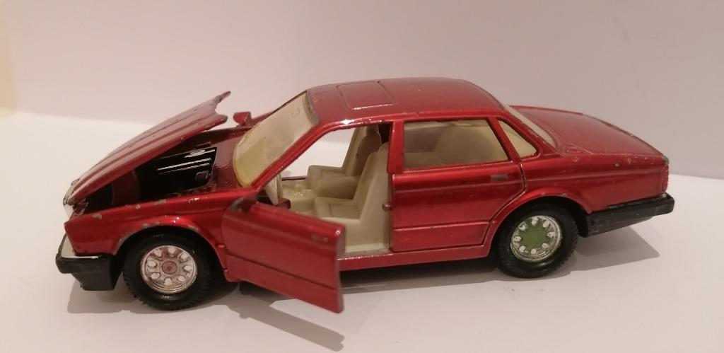 Matchbox Superkings - Jaguar XJ6 - 1:64 - 1987, Enlèvement ou Envoi, Utilisé, Voiture