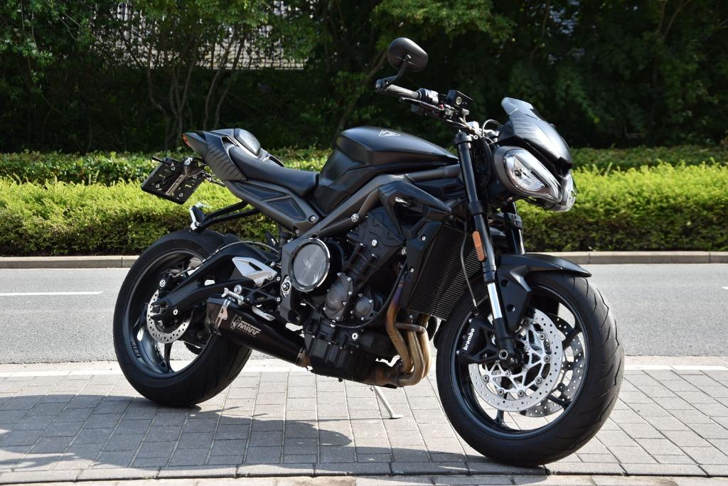 TRIUMPH STREET TRIPLE 765 R - 2022 - eerste eigenaar, Bedrijf, 3 cilinders, 765 cc, Meer dan 35 kW