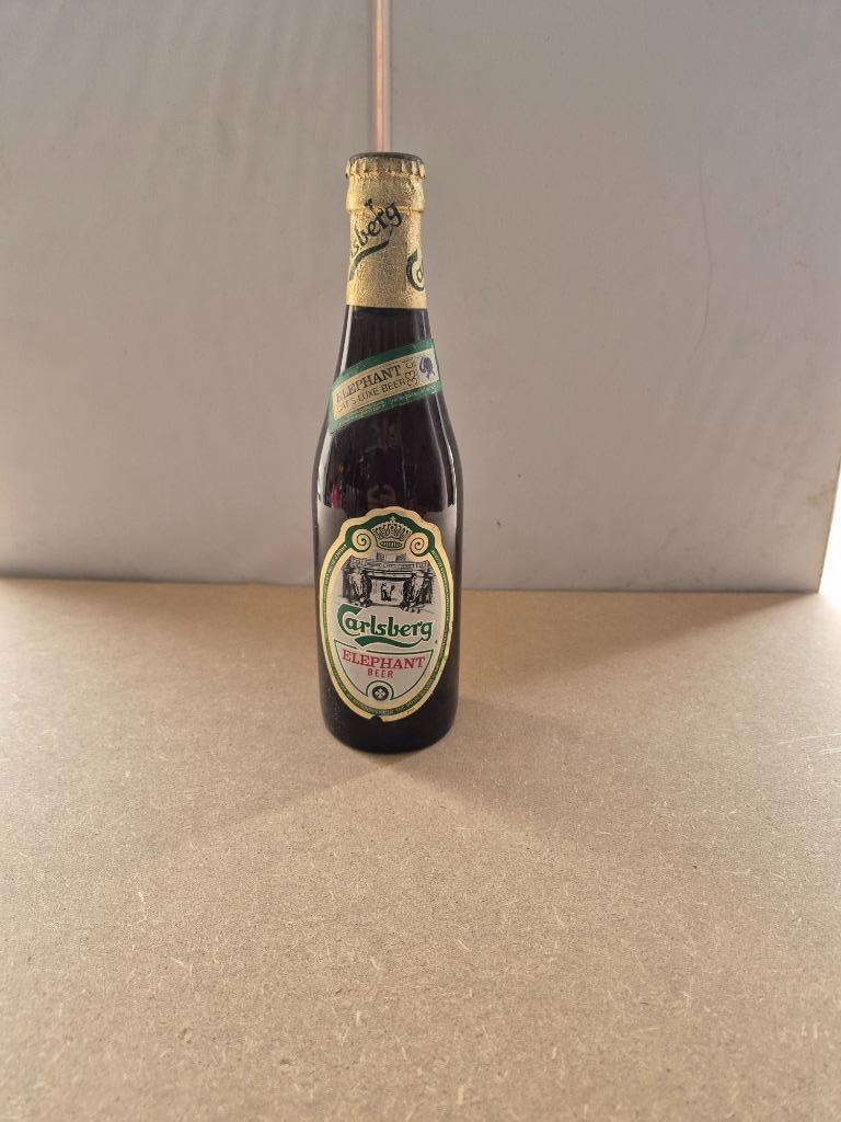 Bouteille de bière Carlsberg Elephant beer, Collections, Enlèvement ou Envoi, Utilisé, Bouteille(s), Autres marques