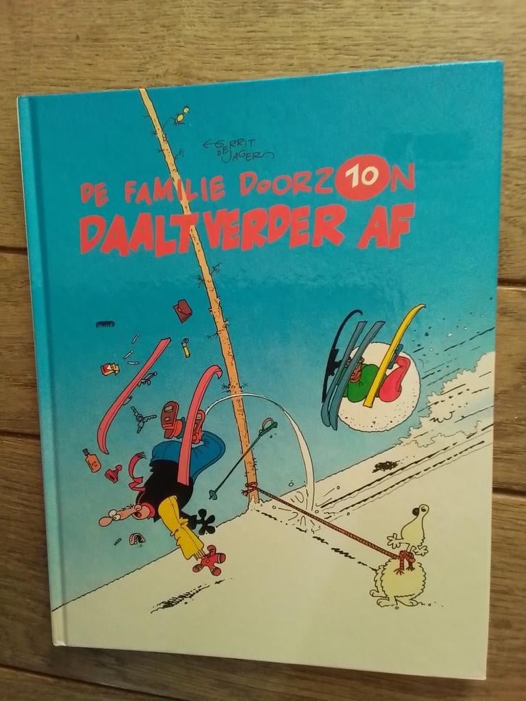 De familie doorzon 10 daalt verder af hc, Ophalen of Verzenden, Zo goed als nieuw