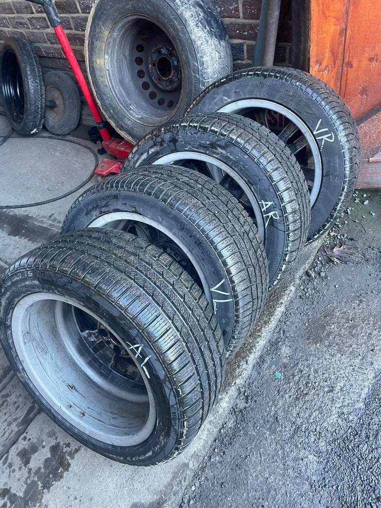 Nieuwe winterbanden 245/45 R17, Ophalen, Bestelwagen, Banden en Velgen, Nieuw