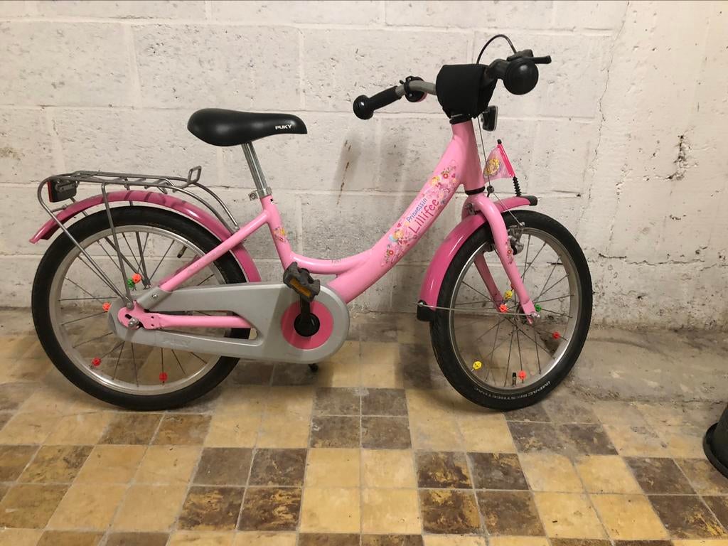 Velo puky fille 4/7 ans, Fietsen en Brommers, Ophalen, Zo goed als nieuw, 22 inch