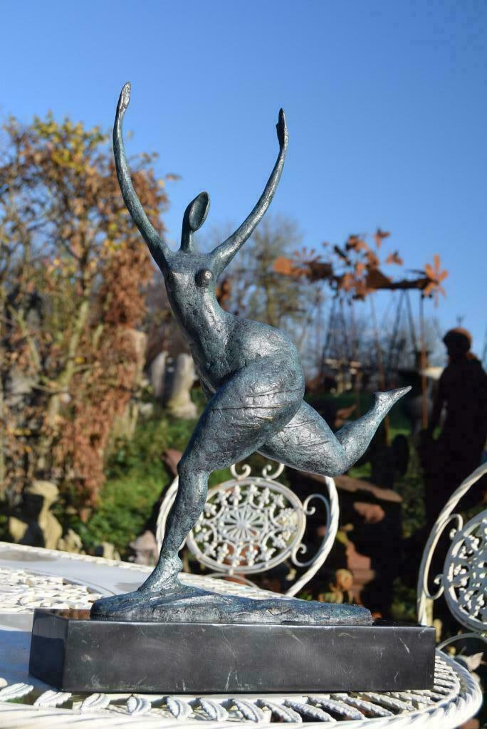 Statue en bronze signé sur socle en marbre (la danseuse), Enlèvement ou Envoi, Bronze