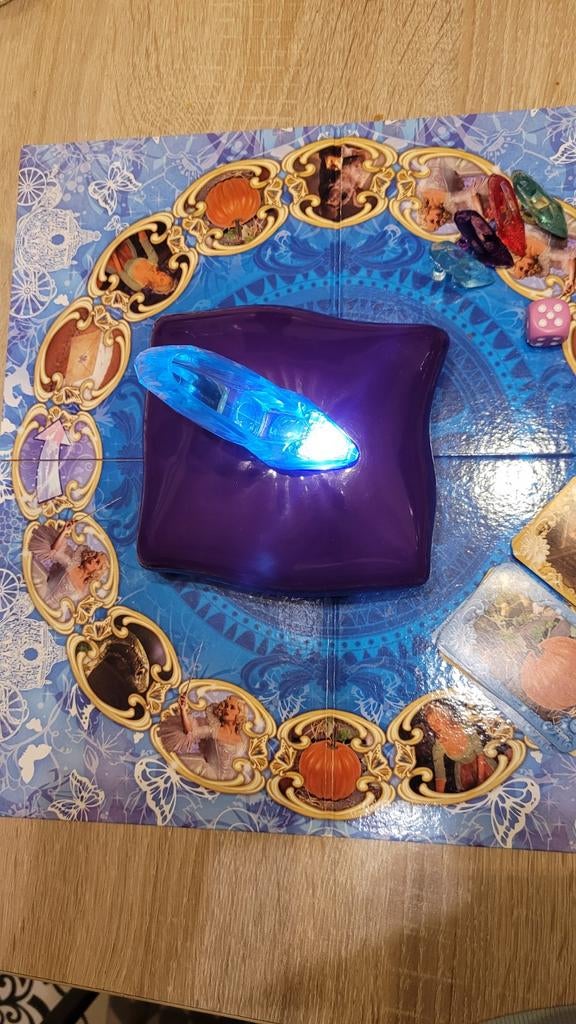 Assepoester glass slipper game, Ophalen
