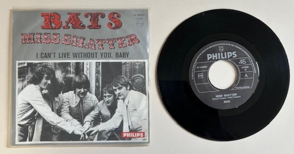 45T SINGLE THE BATS - MISS SHATTER - ROBERT EN RENE VLAEYEN, Cd's en Dvd's, Gebruikt, 7 inch, Single, Ophalen of Verzenden