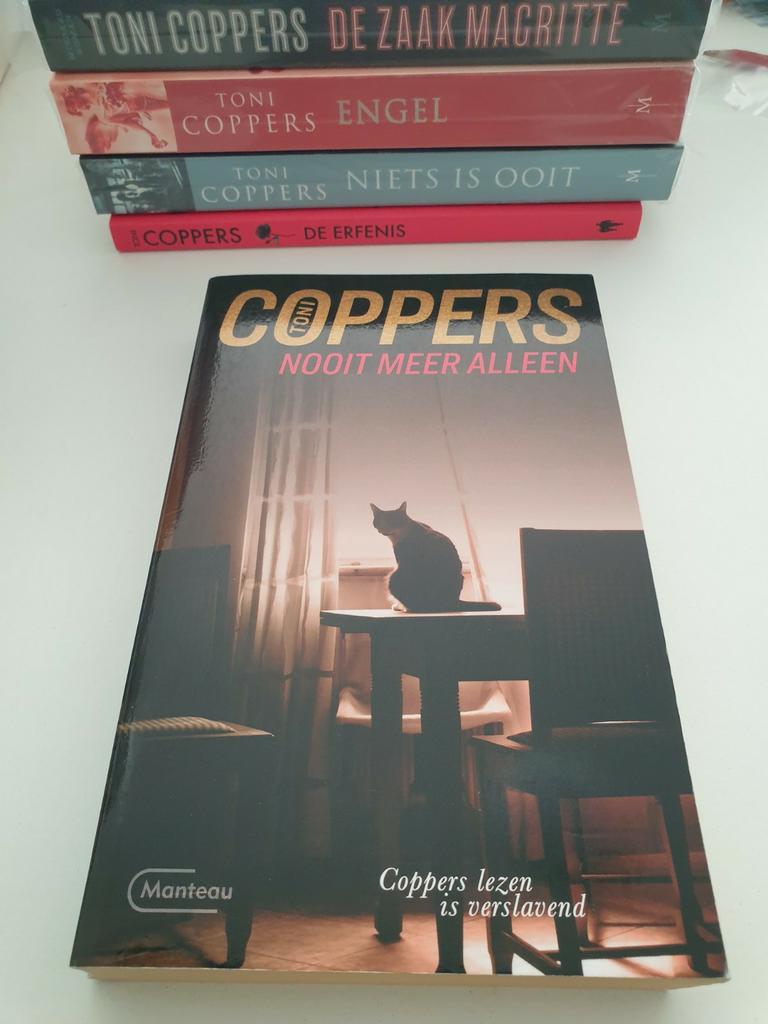 Toni Coppers: NOOIT MEER ALLEEN deel 13 editie 2020, Enlèvement ou Envoi, Comme neuf