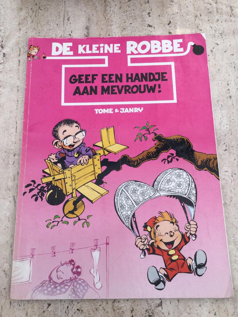 Strip - De kleine Robbe - Geef een handje aan mevrouw, Boeken, Stripverhalen, Ophalen of Verzenden