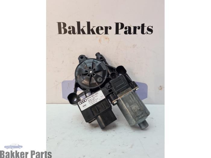 Moteur de cache-bagages droite d'un Audi S4, -, -, 3 mois de garantie, Audi