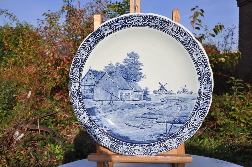 §  grand plat mural delft decor signé J.Sonneville (32), Antiquités & Art, Enlèvement ou Envoi