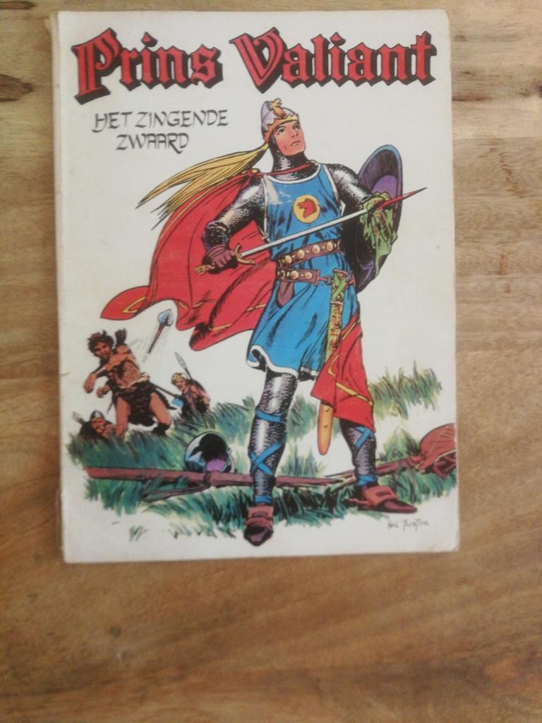 Strip Prins Valiant - Het zingende zwaard, Boeken, Stripverhalen, Ophalen of Verzenden, Gelezen