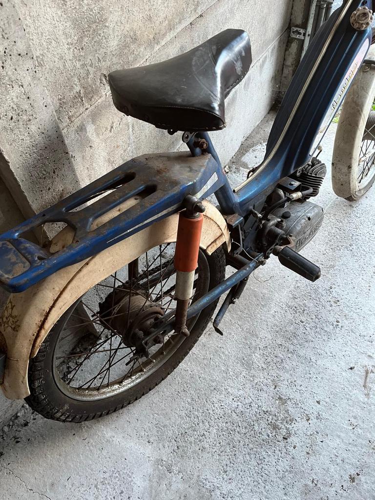 Flandria zonder papieren motor vast, Enlèvement