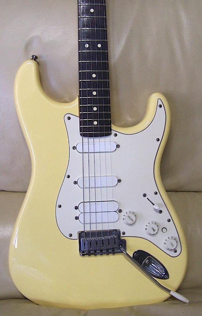 Fender Stratocaster Signature Jeff Beck, Enlèvement, Comme neuf, Solid body, Fender