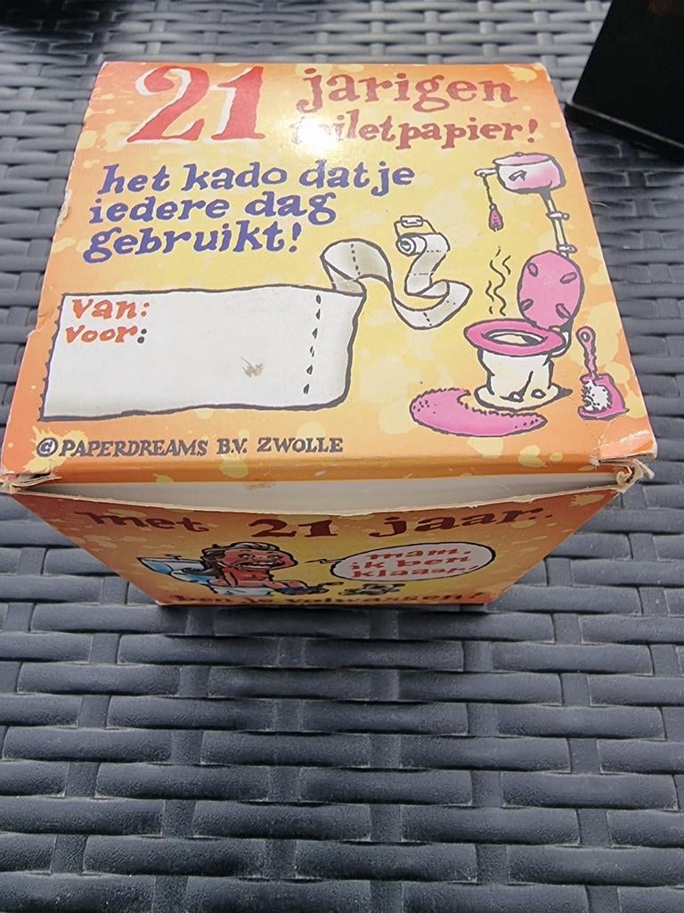 21e anniversaire, surprise, gadget. Rouleau de papier toilet, Enlèvement ou Envoi, Neuf
