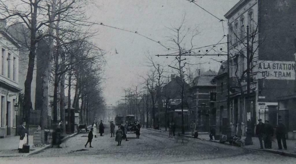 Carte postale Uccle L’ arrêt du Tram Chaussée d’Alsemberg, Enlèvement ou Envoi, Avant 1920, Non affranchie, Bruxelles (Capitale)