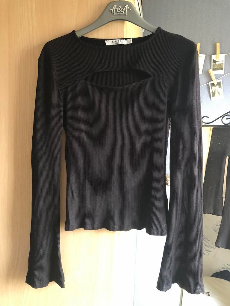 Top noir Na-KD taille S, Enlèvement ou Envoi, Taille 36 (S), Na-kd, Comme neuf