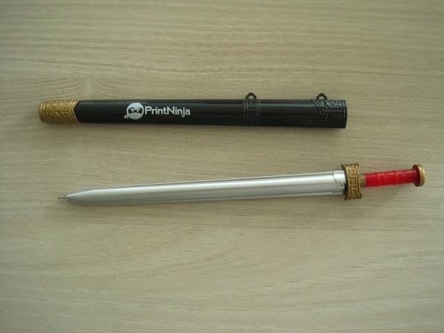Balpen in de vorm van een ninja zwaard, Ophalen of Verzenden, Gebruikt, Balpen