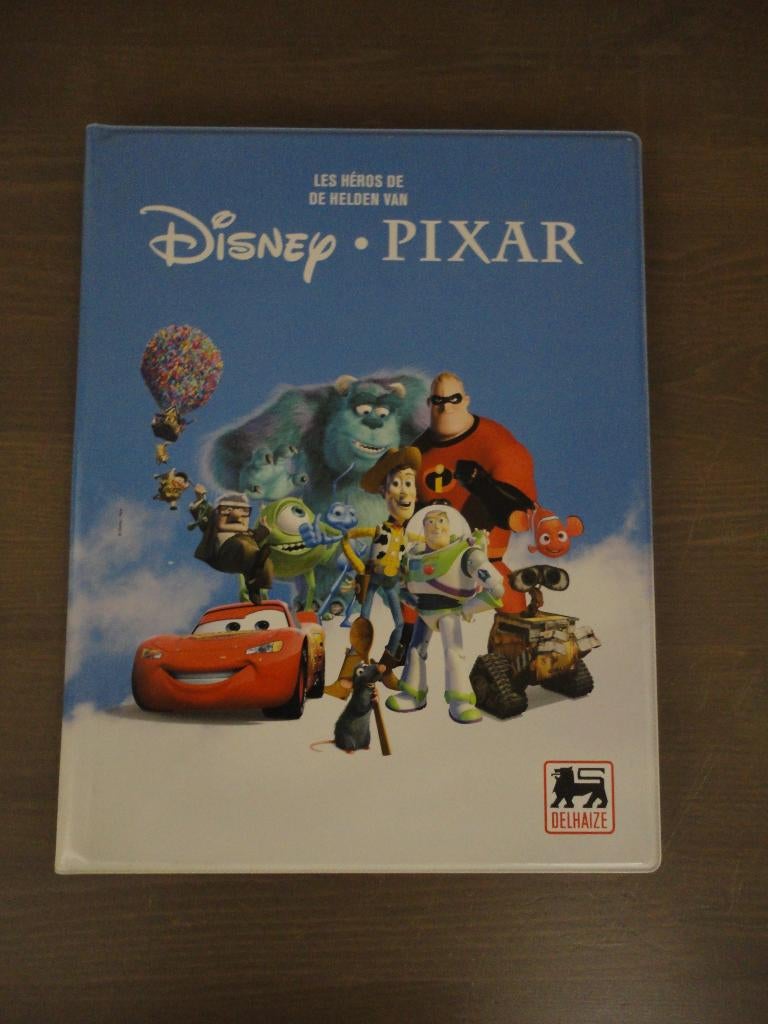 Delhaize + De helden van Disney/Pixar Verzamelalbum, Verzamelen, Overige supermarkten, Ophalen of Verzenden