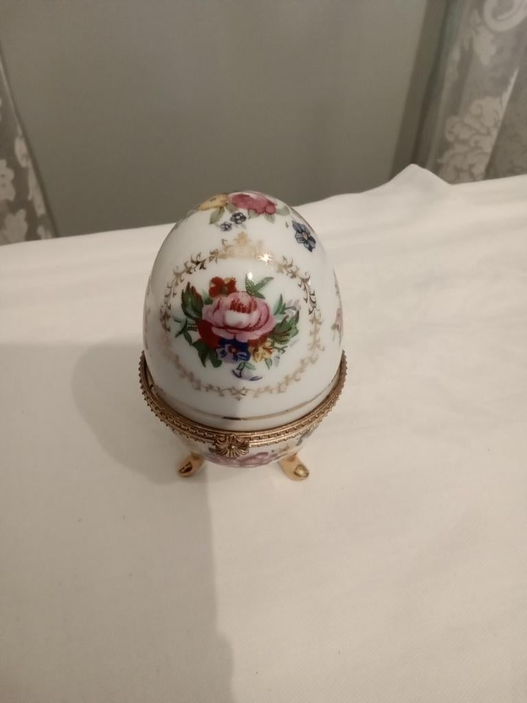 Porseleinen ei, faberge stijl. Limoges, Antiek en Kunst, Ophalen of Verzenden