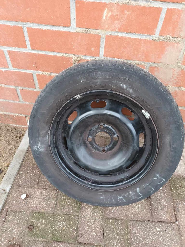 autoband peugeot met velg, Auto-onderdelen, Ophalen, Banden en Velgen