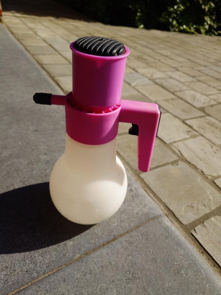 spuitfles 300ml, Tuin en Terras, Ophalen of Verzenden, Zo goed als nieuw, Overige soorten