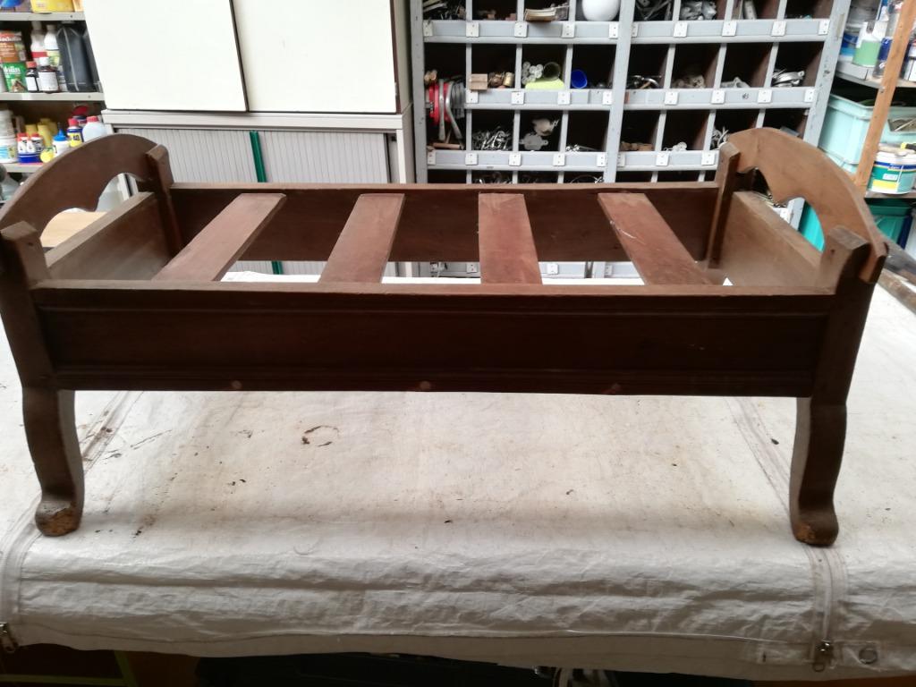 ancien petit berceau en bois, Antiquités & Art, Enlèvement