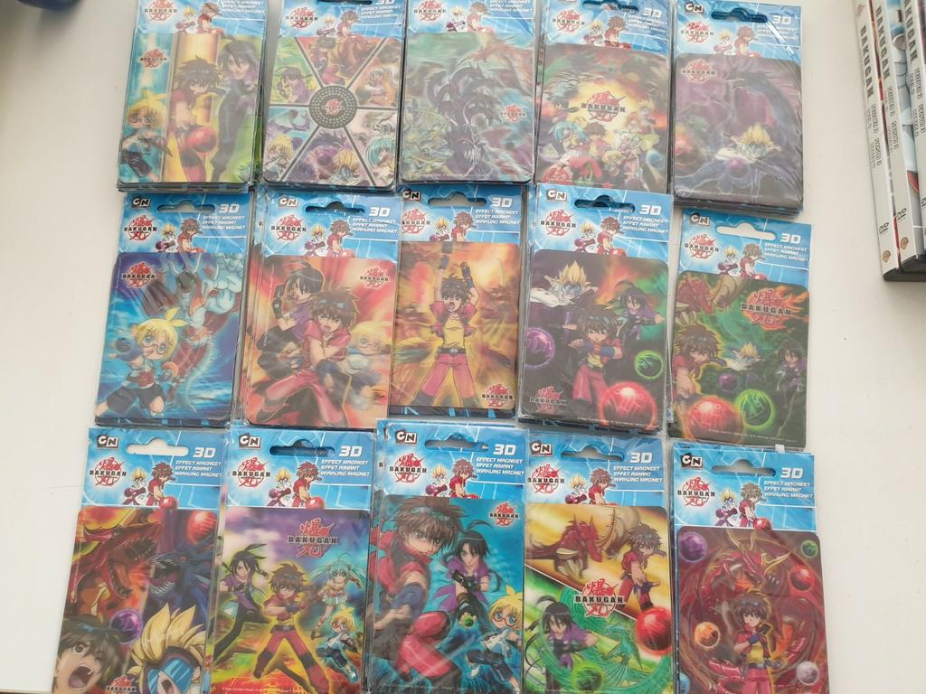 15 verschillende 3D magneet kaarten BAKUGAN, Ophalen of Verzenden, Zo goed als nieuw