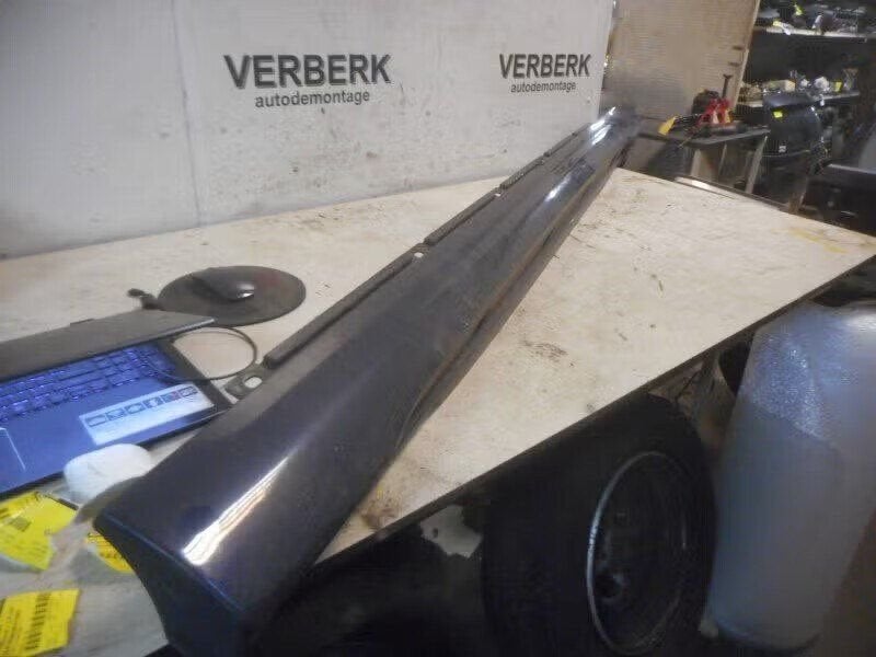 SIDESKIRT LINKS Opel Vectra C GTS (01-2002/01-2009), Bahnhofsplatz 65423 Rüsselsheim am Main, DE, Opel, Opel Automobile GmbH, Utilisé