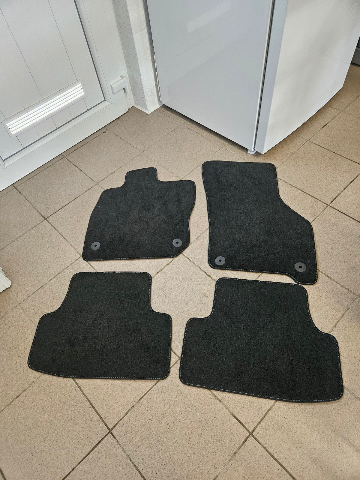 Tapis de sol Audi, Enlèvement