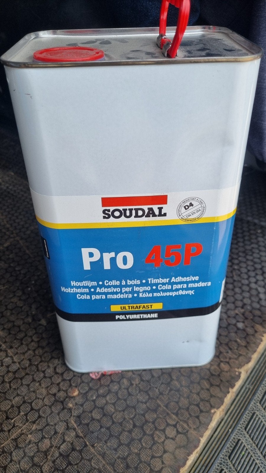 Soudal PU houtlijm, Ophalen