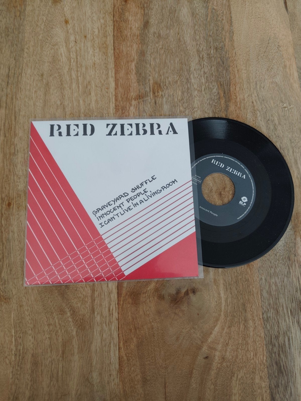 Red Zebra, Ophalen