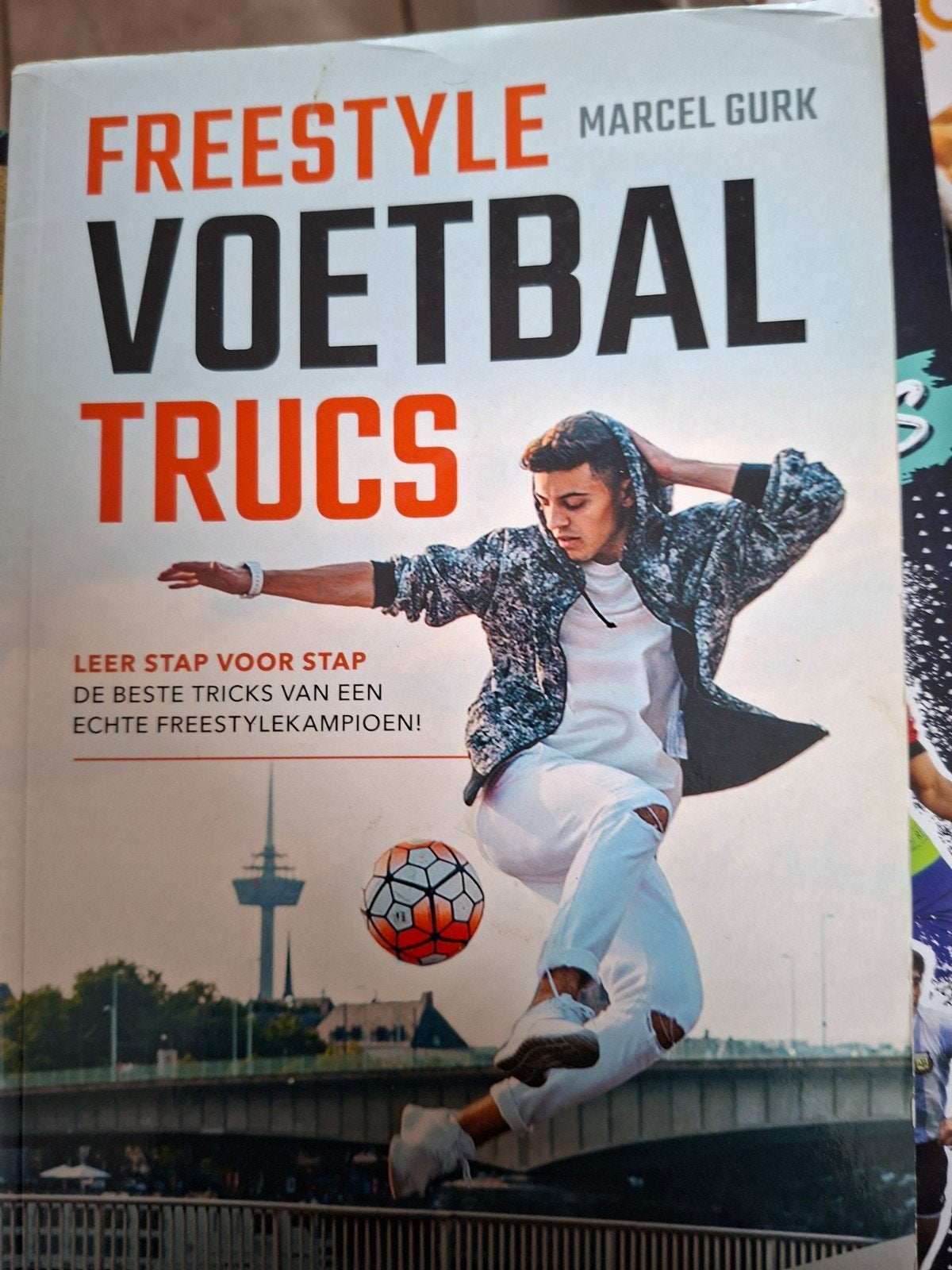 Marcel Gurk - Astuces de football acrobatique, Enlèvement ou Envoi, Marcel Gurk