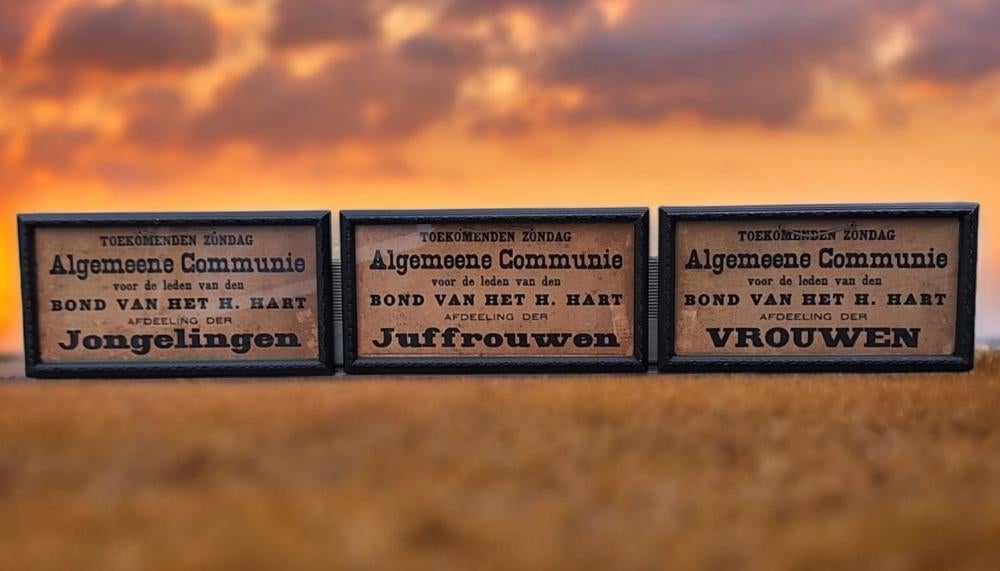 Set 3 religieuze lijsten met uitnodiging Algemeene Communie., Enlèvement ou Envoi