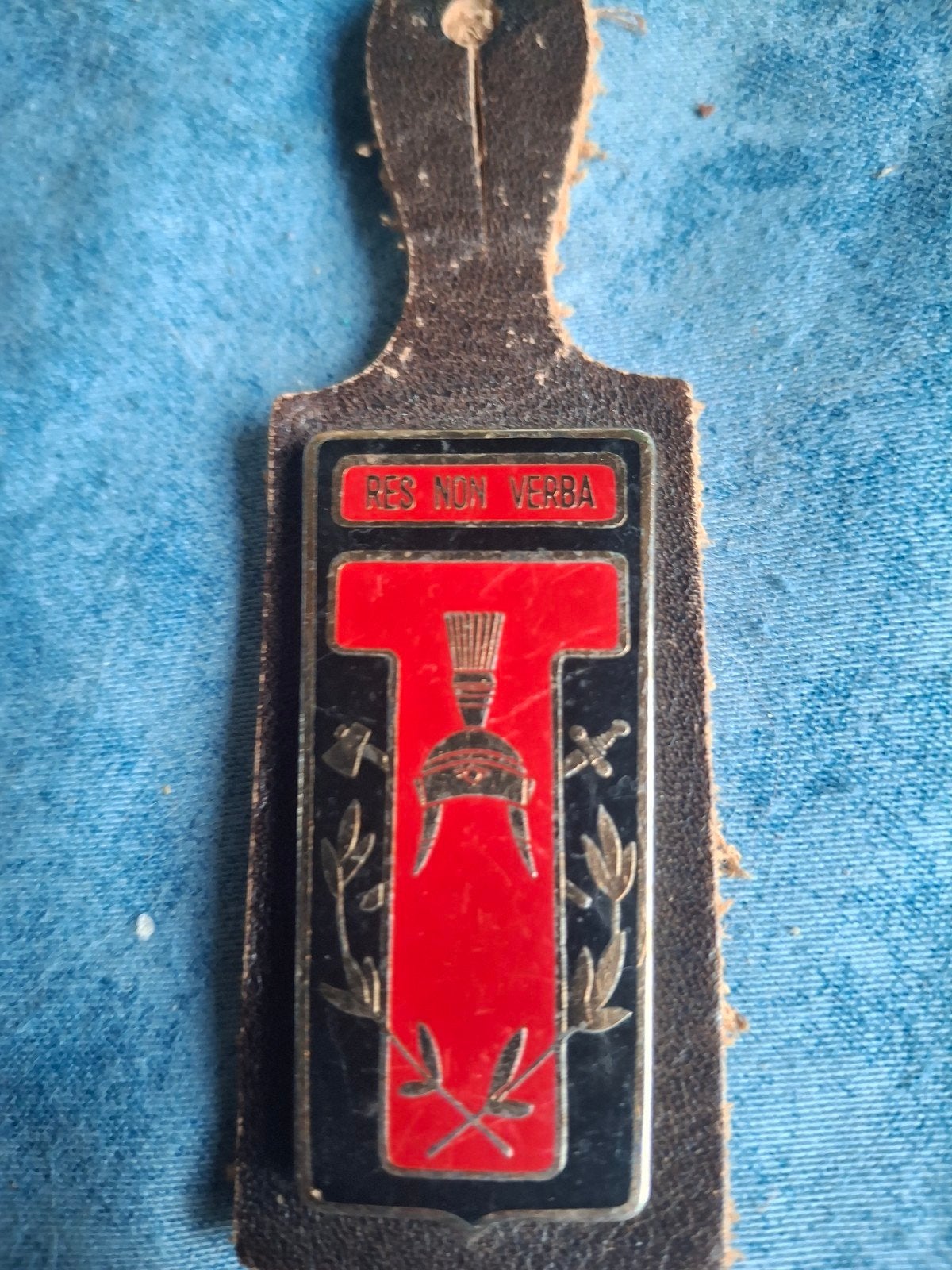 Cintre de poitrine, Envoi