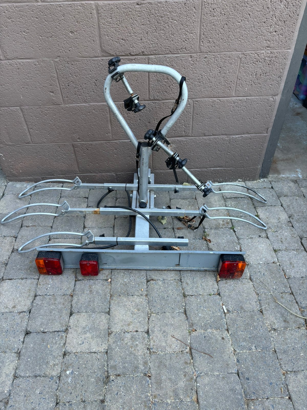 Porte velo en fer, Support d'attelage, 3 vélos ou plus, Pneus larges, Enlèvement