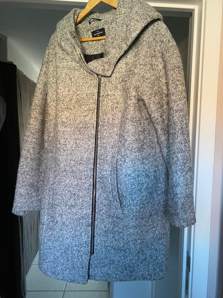 Winterjas gevoederd in wol maat 46/48, Kleding | Dames, Jassen | Winter, Ophalen, Zo goed als nieuw, Maat 46/48 (XL) of groter