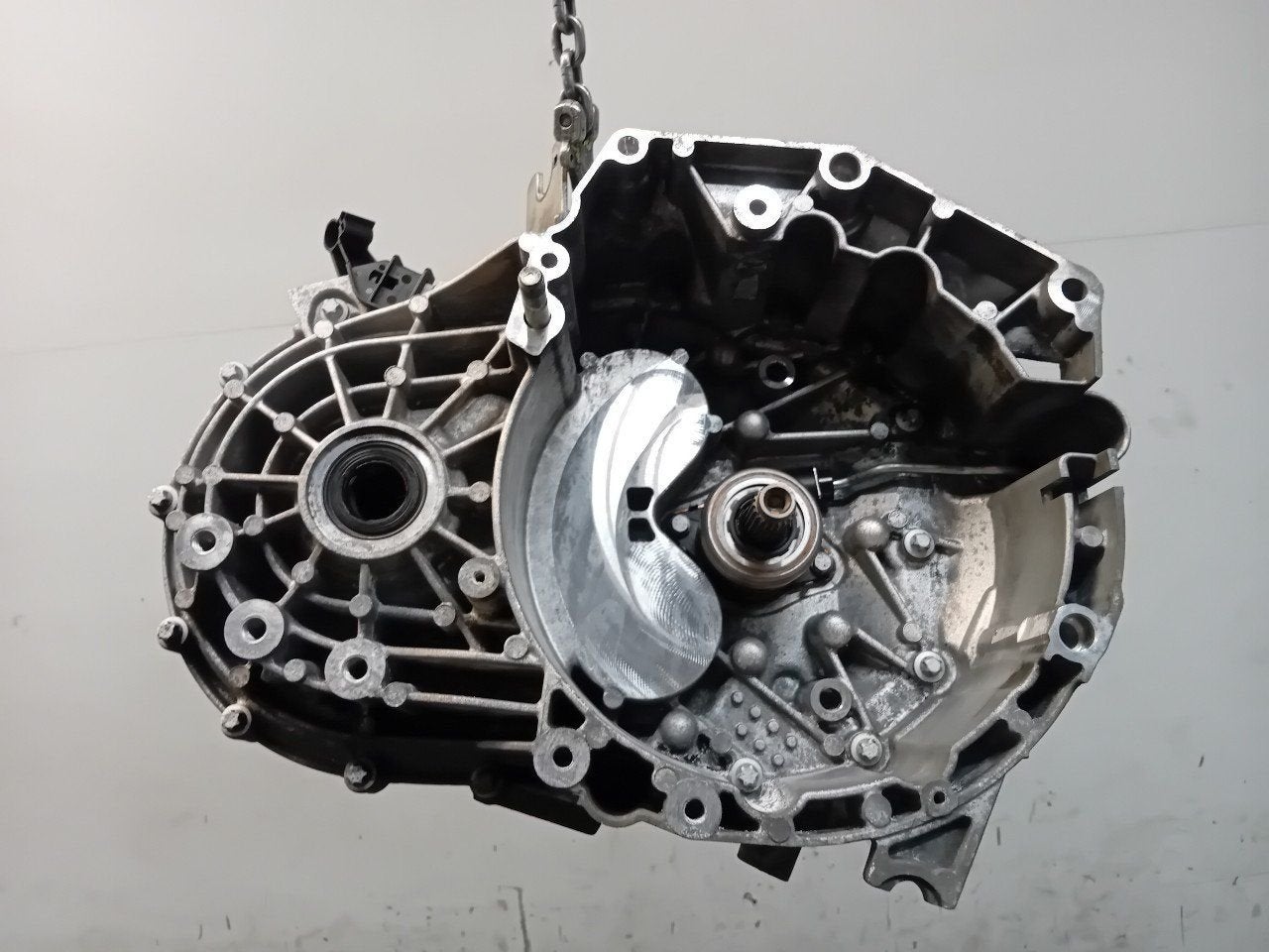 Versnellingsbak schakel Alfa Romeo Giulietta, Onderdelen@venauto.nl, Van der Ven Autorecycling B.V., Gebruikt, Ettenseweg 76, 4706 PB Roosendaal, The Netherlands