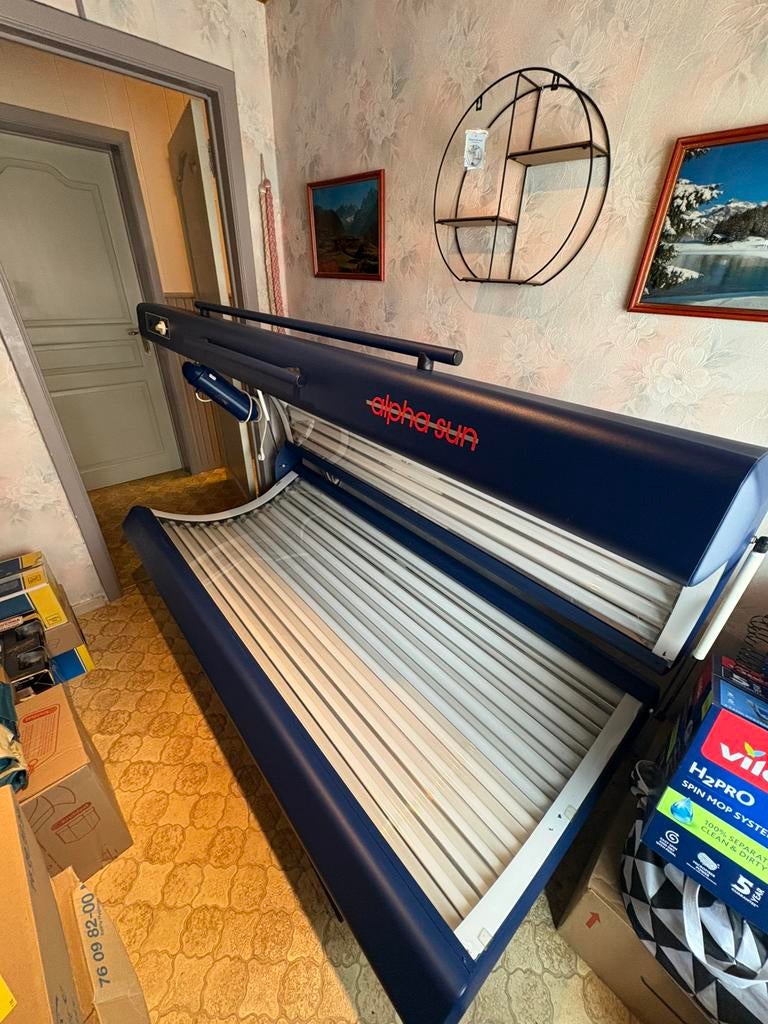 Zonnebank + gezichtsbruiner en ventilator, Electroménager, Solarium, Banc solaire & Bronzage facial, Enlèvement, Comme neuf, Autres modèles
