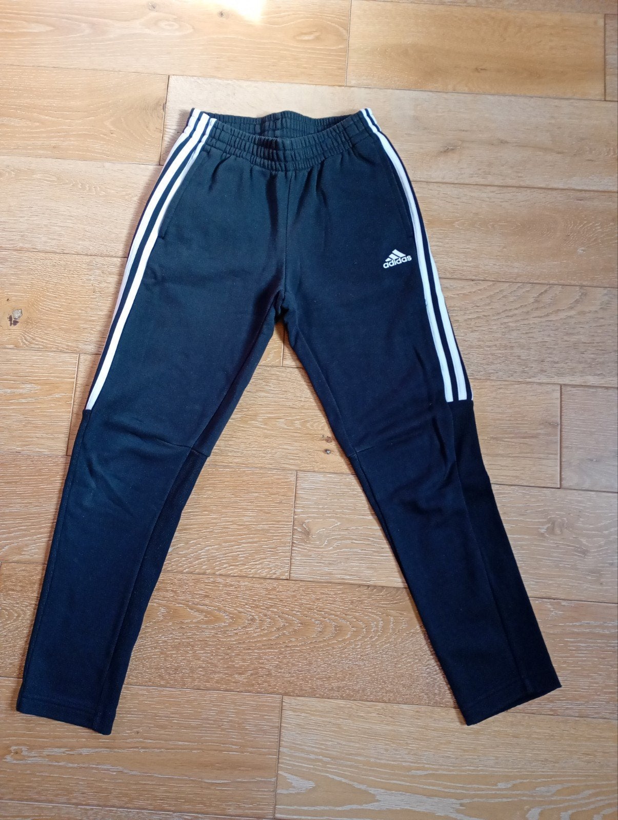 Adidas broek zeer goede staat maat 11/12 jaar, Broek, Adidas, Ophalen of Verzenden, Zo goed als nieuw
