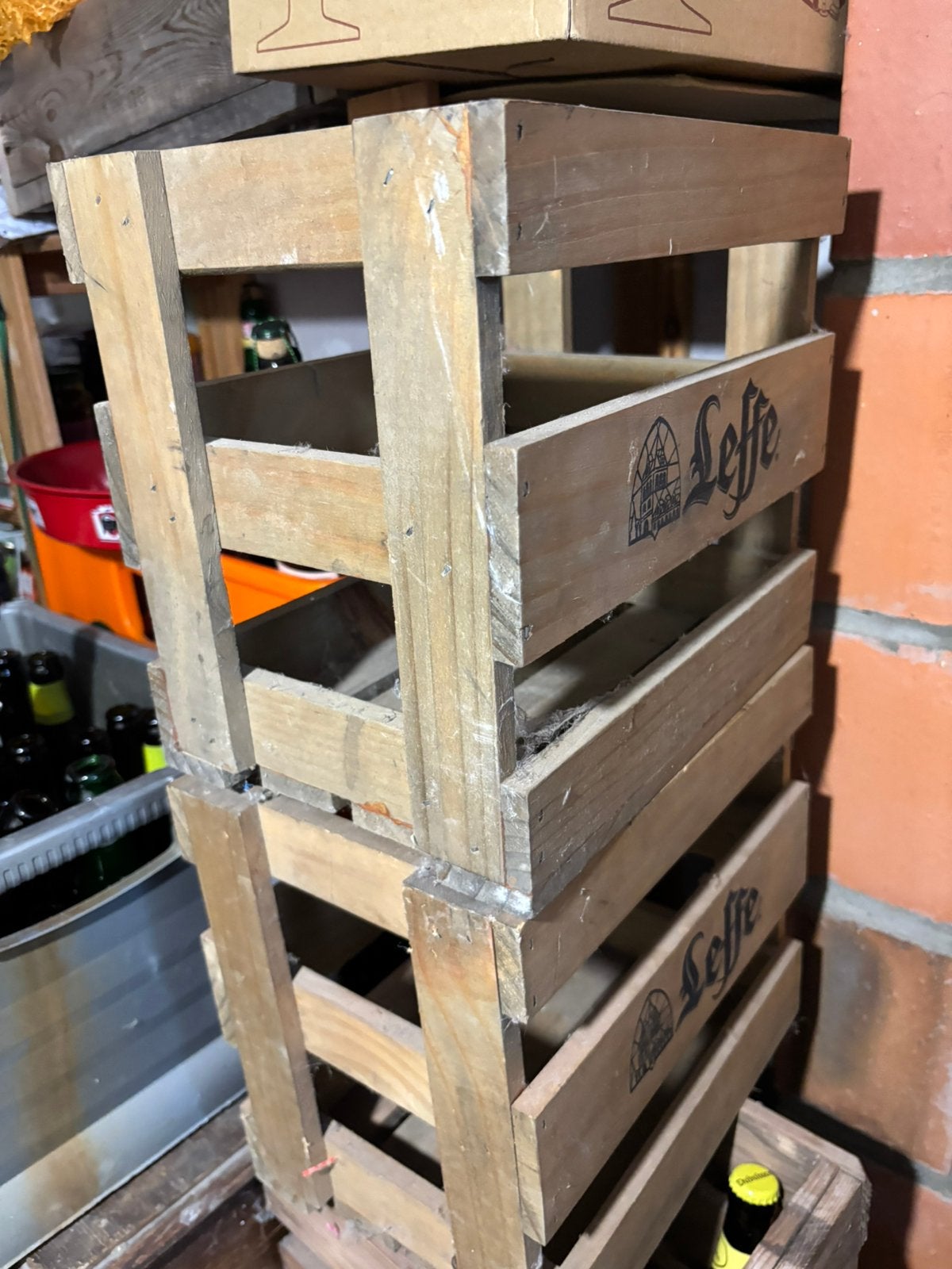 2 houten Leffe-kisten, Doe-het-zelf en Bouw, Ophalen of Verzenden, Zo goed als nieuw