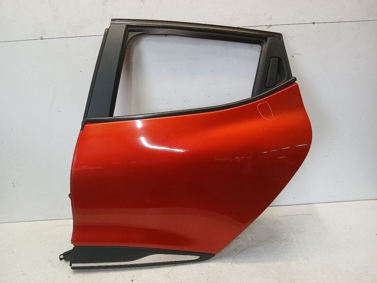 Portier links achter Renault Clio, Onderdelen@venauto.nl, Van der Ven Autorecycling B.V., Ettenseweg 76, 4706 PB Roosendaal, The Netherlands