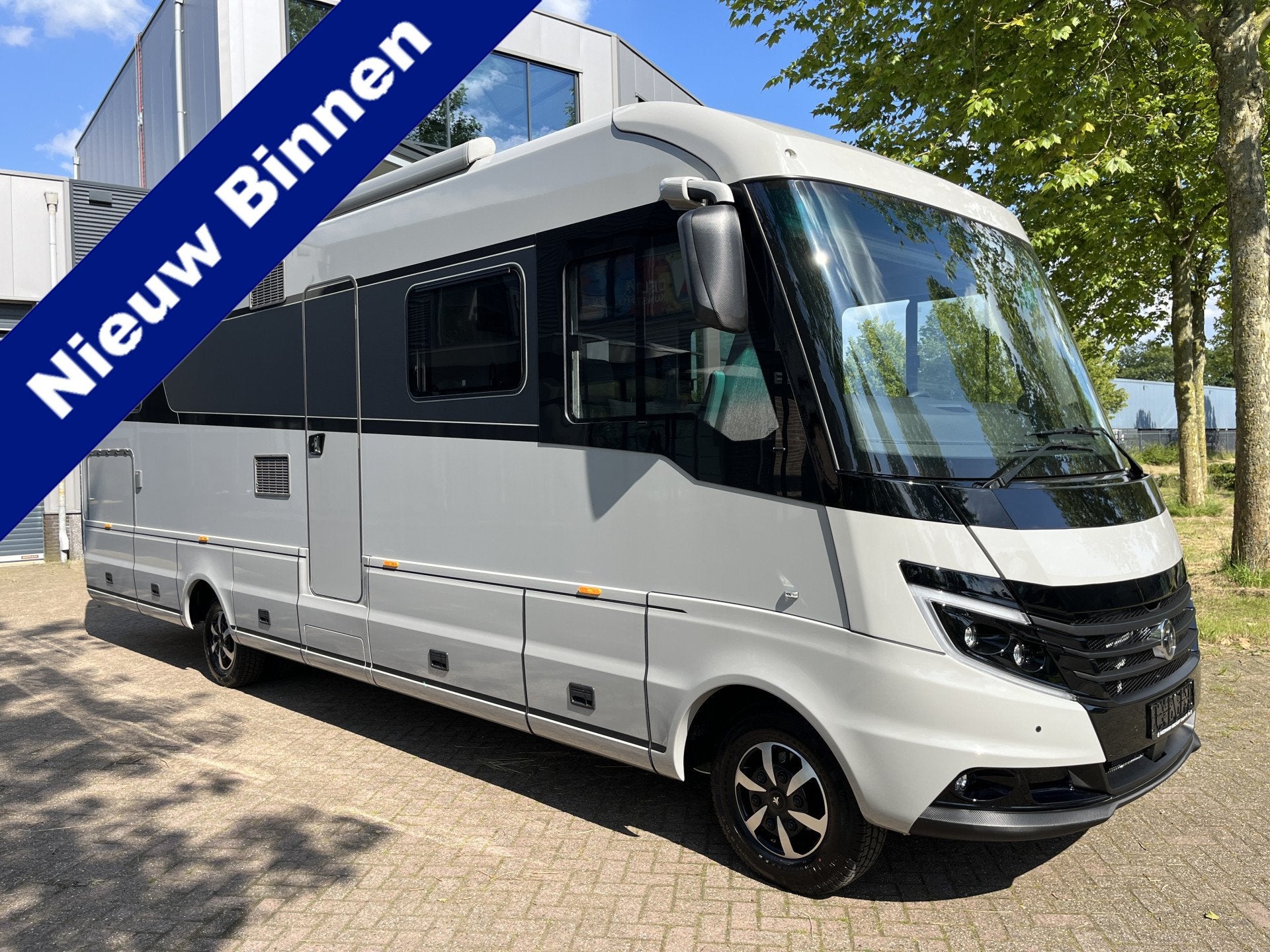 NIESMANN BISCHOFF FLAIR 920 ER 207pk Aut Luchtvering Activ-A, Caravans en Kamperen, Mobilhomes, Niesmann+Bischoff, Galliersweg 39
5349AT  OSS, NL