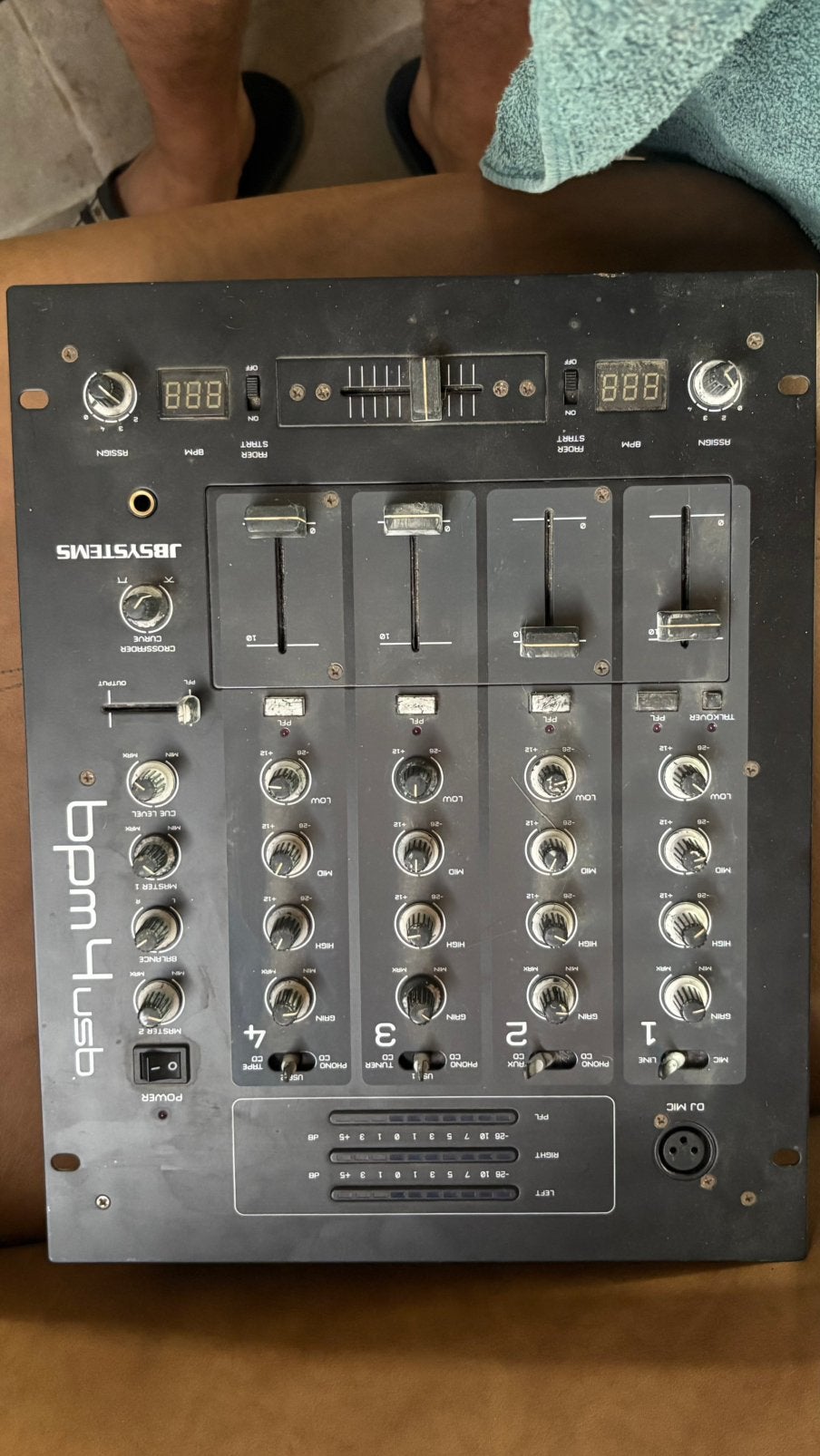 2 consoles de mixage, Enlèvement, Utilisé, Moins de 5 canaux, Entrée micro
