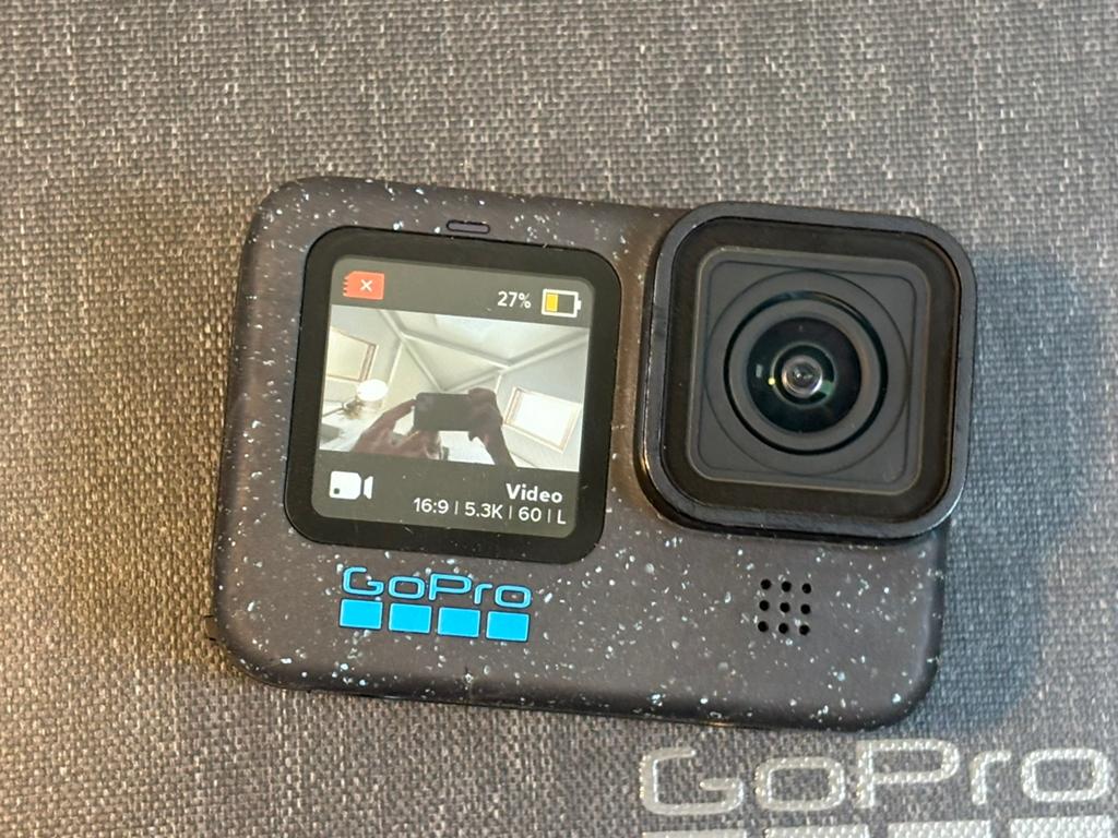GoPro Hero 12 Black + Heel Veel Accessoire, Enlèvement, Comme neuf, GoPro