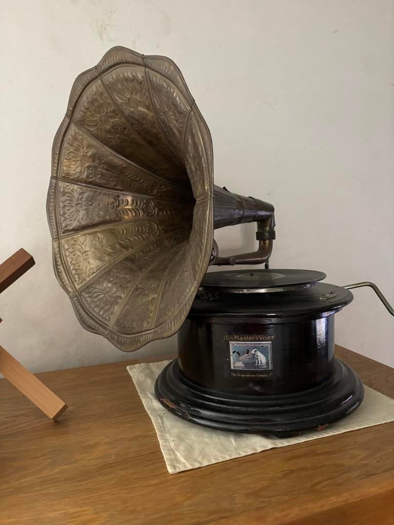 His Master’s Voice grammofoon, Ophalen