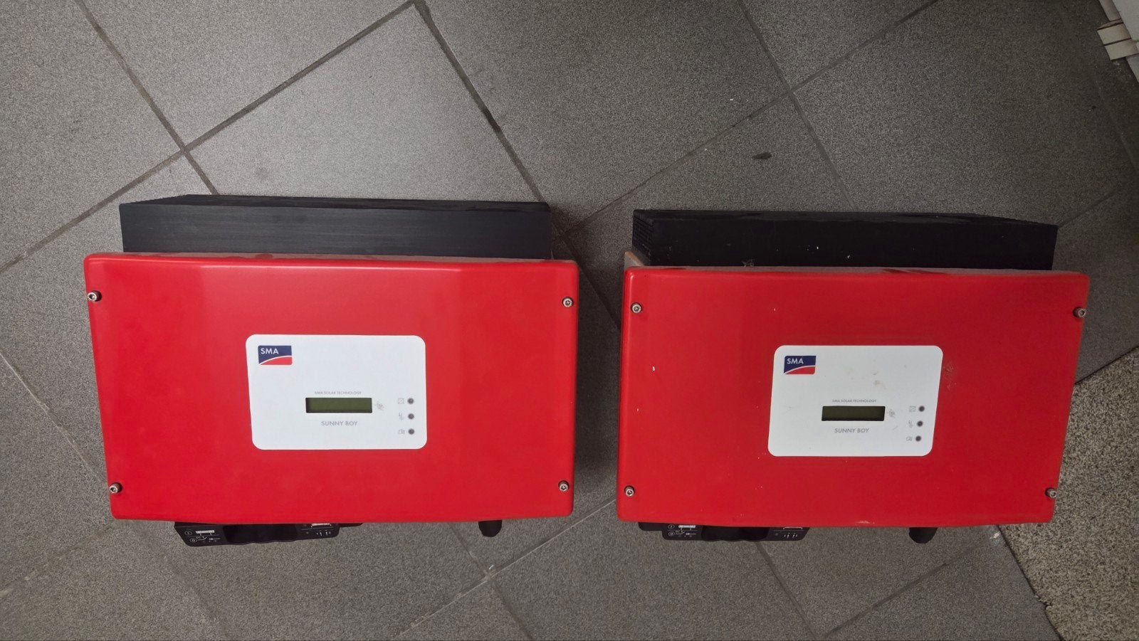 2 omvormers zonnepanelen SMA, Doe-het-zelf en Bouw, Zonnepanelen en Toebehoren, Ophalen