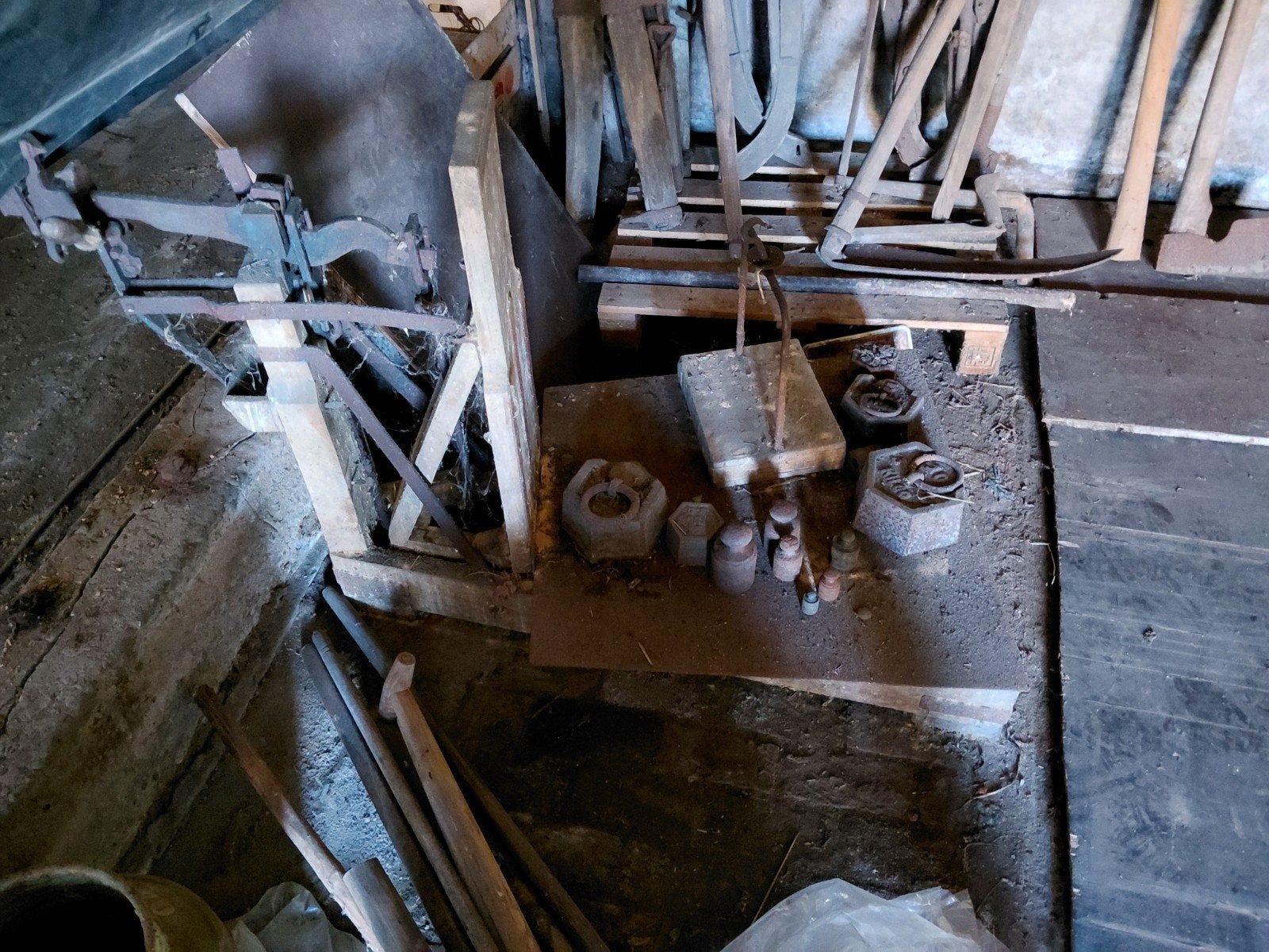 bascule met gewichten, Ophalen