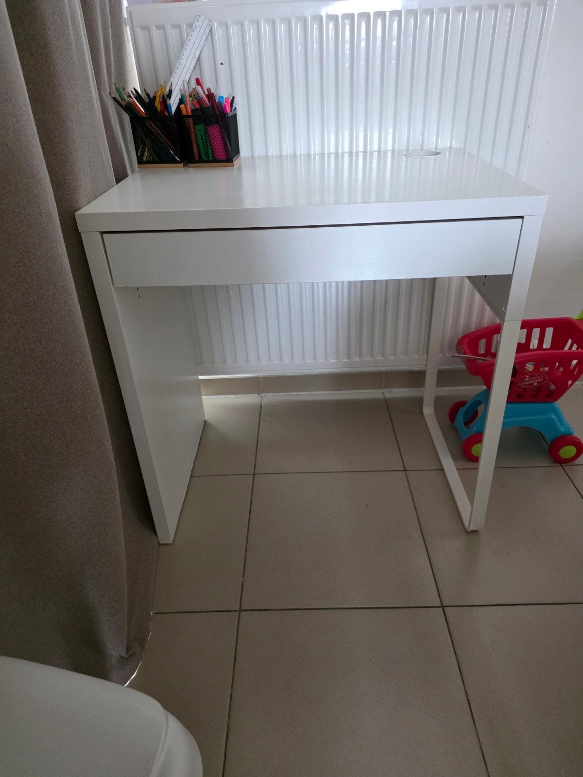 bureau micke, Ophalen