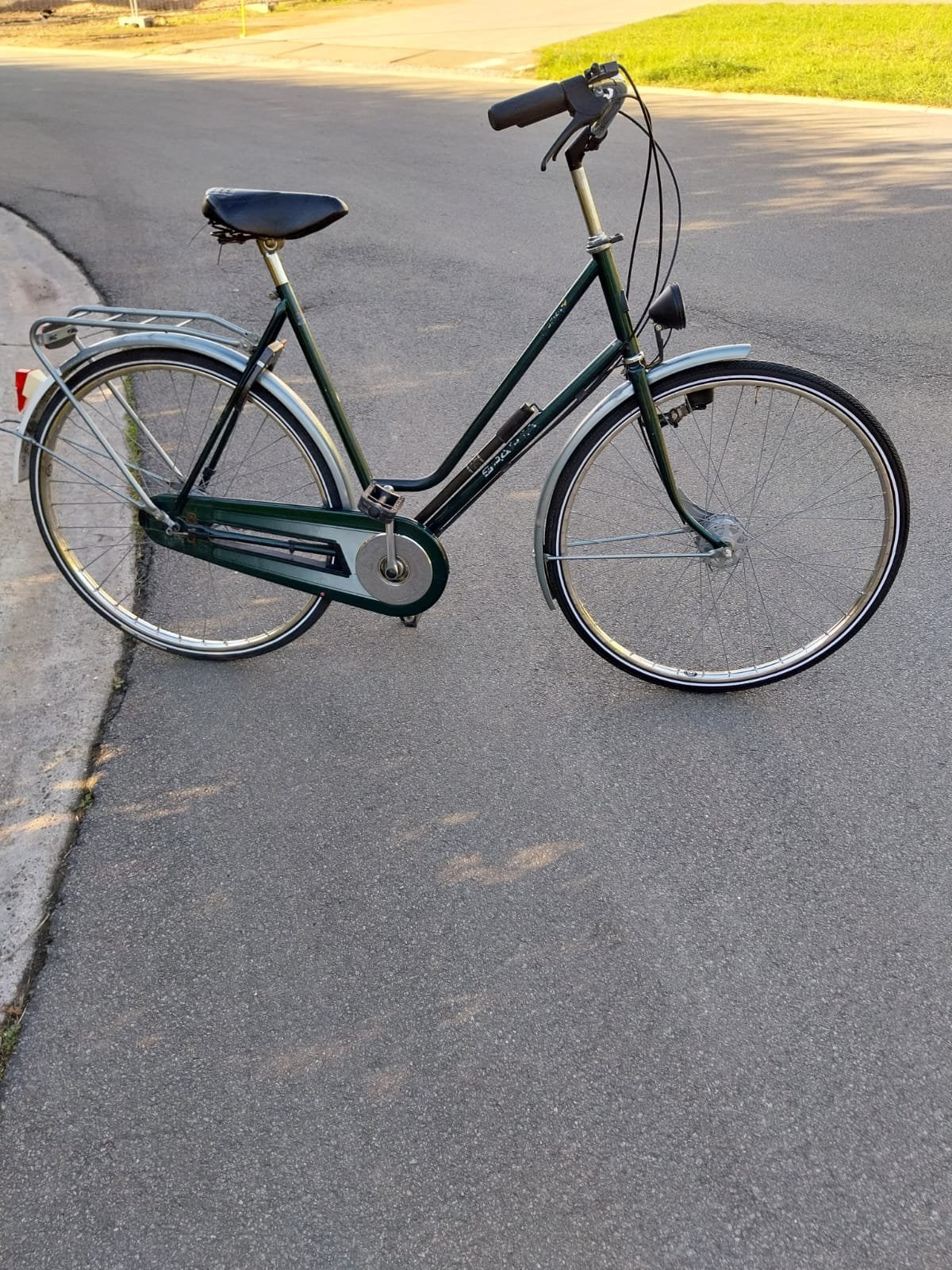 Damesfiets Sparta met 3 naafversnellingen, Ophalen, Zo goed als nieuw
