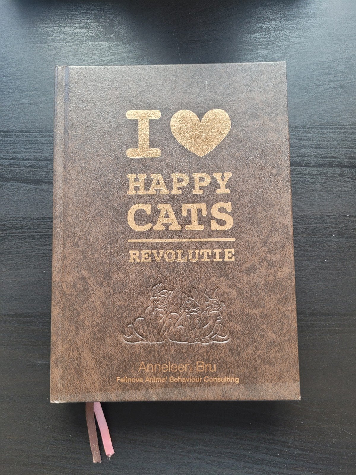 Anneleen Bru - I love Happy Cats Revolutie, Livres, Enlèvement ou Envoi, Chats, Anneleen Bru
