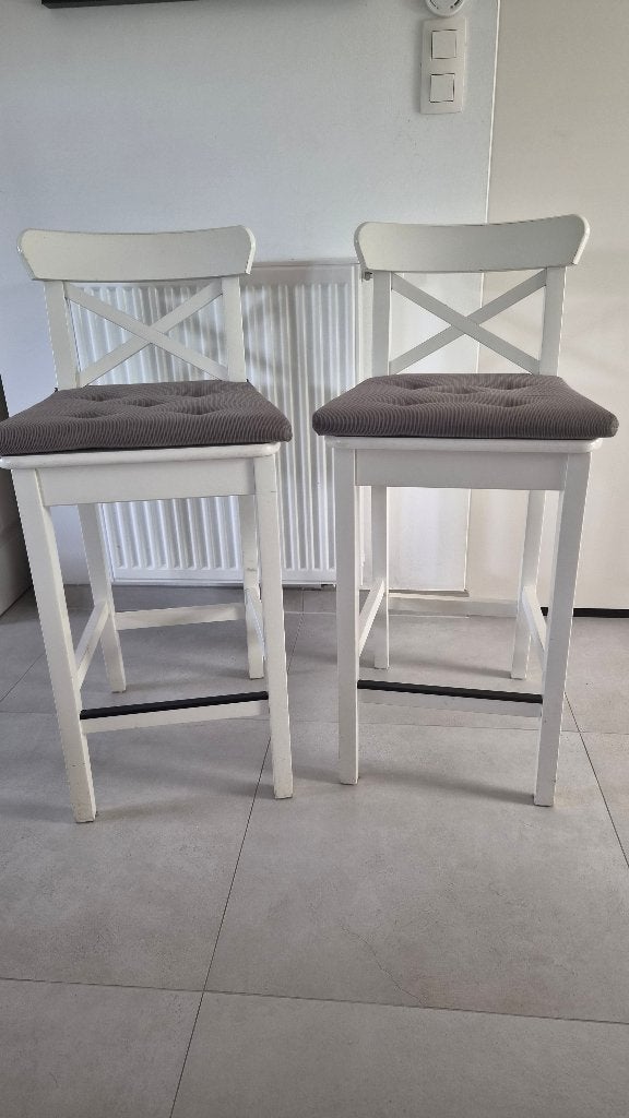Barkruk Nordvinken met rugleuning met zitkussens, Huis en Inrichting, Barkrukken, Ophalen, 60 tot 90 cm, Zo goed als nieuw, Hout